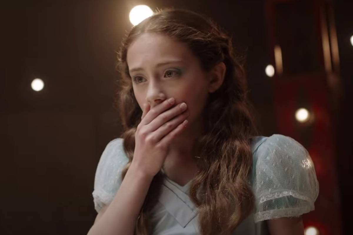 Mia McGovern Zaini in una scena di Incanto