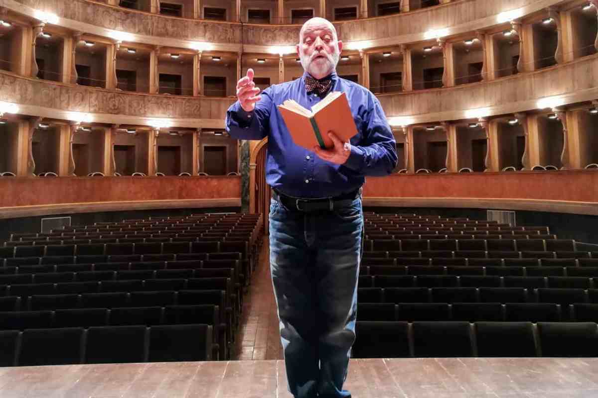 Pietro Ghislandi recita a teatro